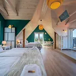 Dom W Domu - Izera Glamping Bed & Breakfast