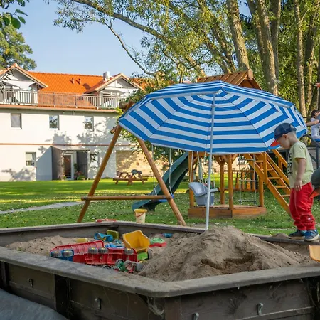 Bed & Breakfast Dom W Domu - Izera Glamping Gajowka (Lower Silesia)