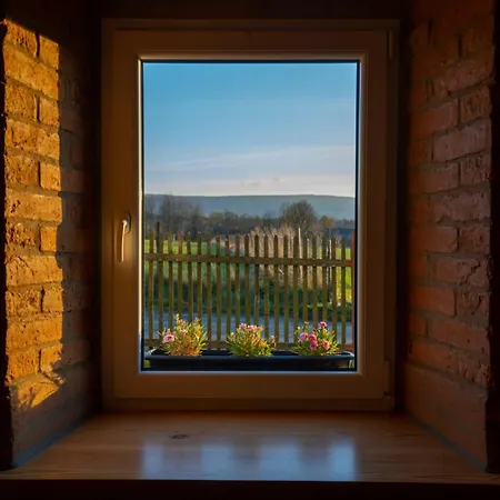 Dom W Domu - Izera Glamping Bed & Breakfast 3*