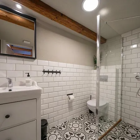 Dom W Domu - Izera Glamping Bed & Breakfast 3*