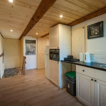 Dom W Domu - Izera Glamping Bed & Breakfast 3*