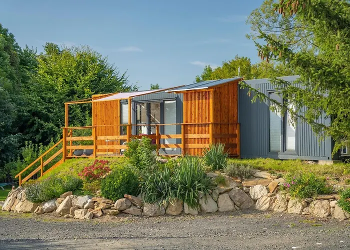 Dom W Domu - Izera Glamping 住宿加早餐酒店