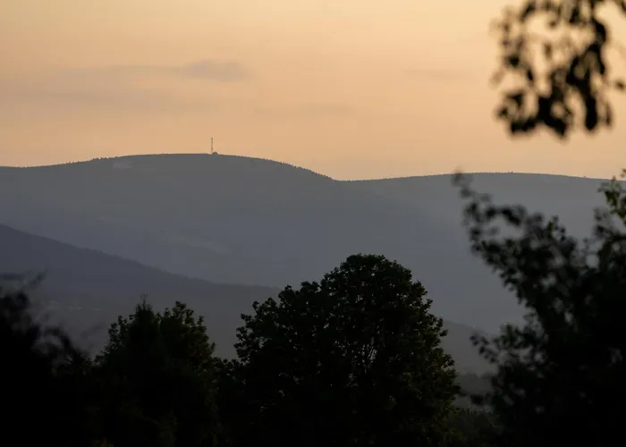 住宿加早餐酒店 Dom W Domu - Izera Glamping