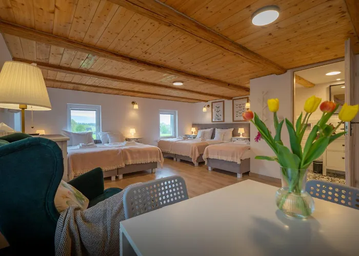 住宿加早餐酒店 Dom W Domu - Izera Glamping Gajowka (Lower Silesia)